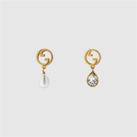 Pendientes Gucci Blondie con perlas sintéticas en dorado .